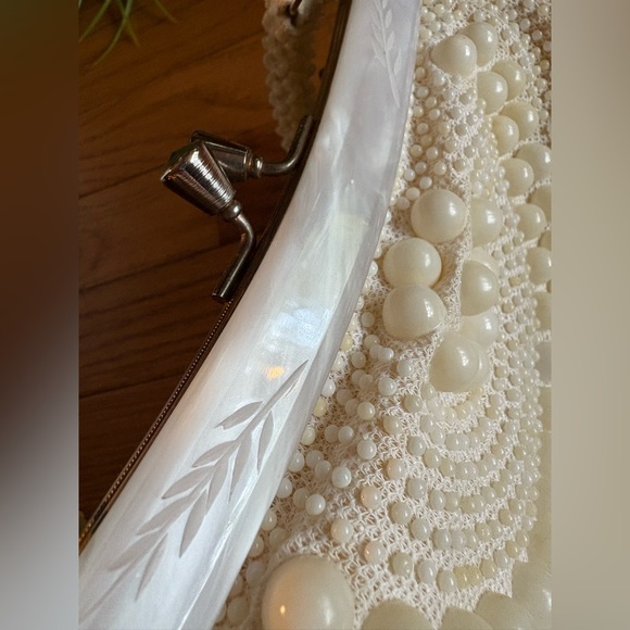 Vintage Hobnail Beaded Handbag - Picture 2 of 7
